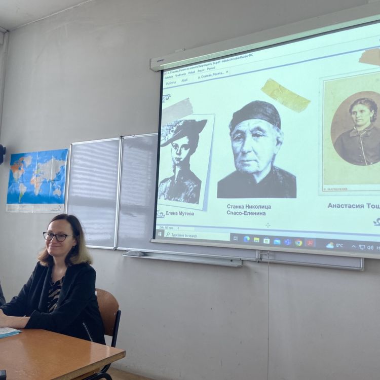 ЛЕКЦИЯ ЗА РОЛЯТА НА ЖЕНИТЕ ПРЕЗ БЪЛГАРСКИЯ XIX ВЕК ПРИВЛЕЧЕ ИНТЕРЕСА НА СТУДЕНТИ В ЗАГРЕБ